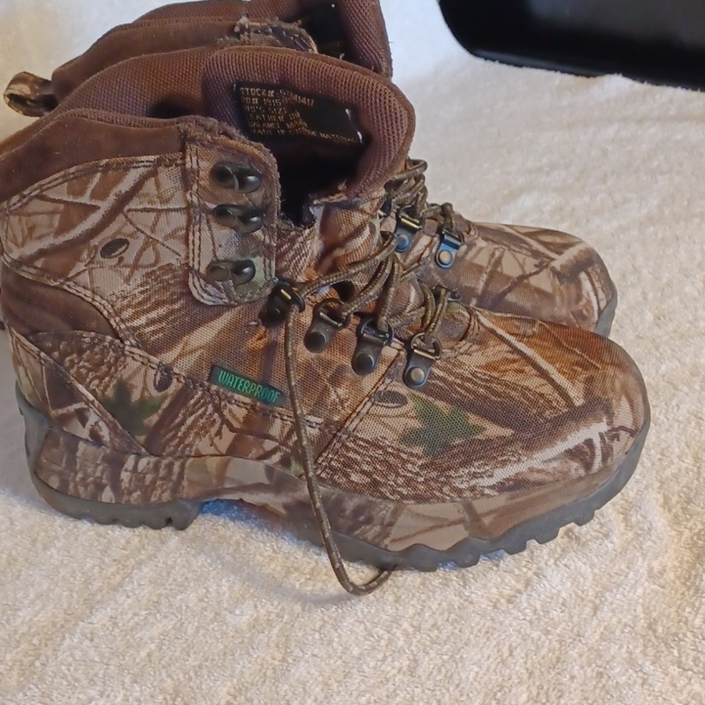 Red Head camouflage boots Waterproof women's size 7
